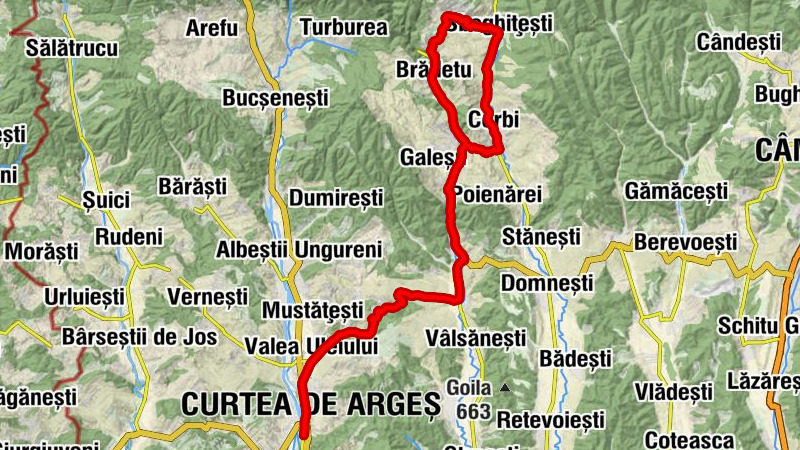 Curtea de Argeș - Restaurant Ester - Intrarea în biserică a Maicii Domnului - Biserica Ortodoxă Sfânta Treime