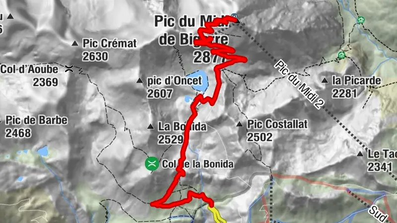 Der Lac d'Oncet und der Pic du Midi de Bigorre